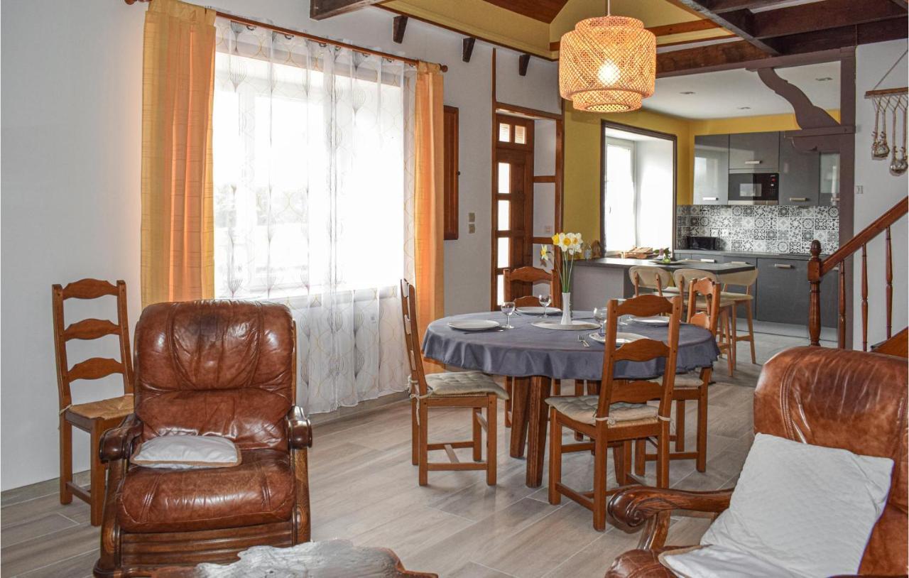 Nice Home In Plehedel With Wifi Екстериор снимка